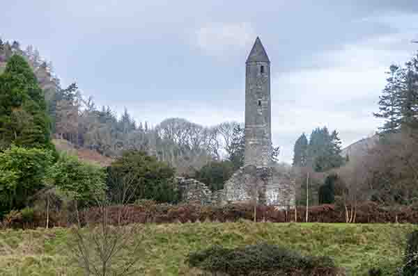 128 - Irlanda - Glendalough - Ciudad Monastica - La Torre Redonda